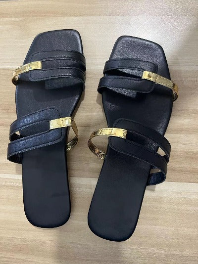 black Fashionable Flat Bottomed Sandals