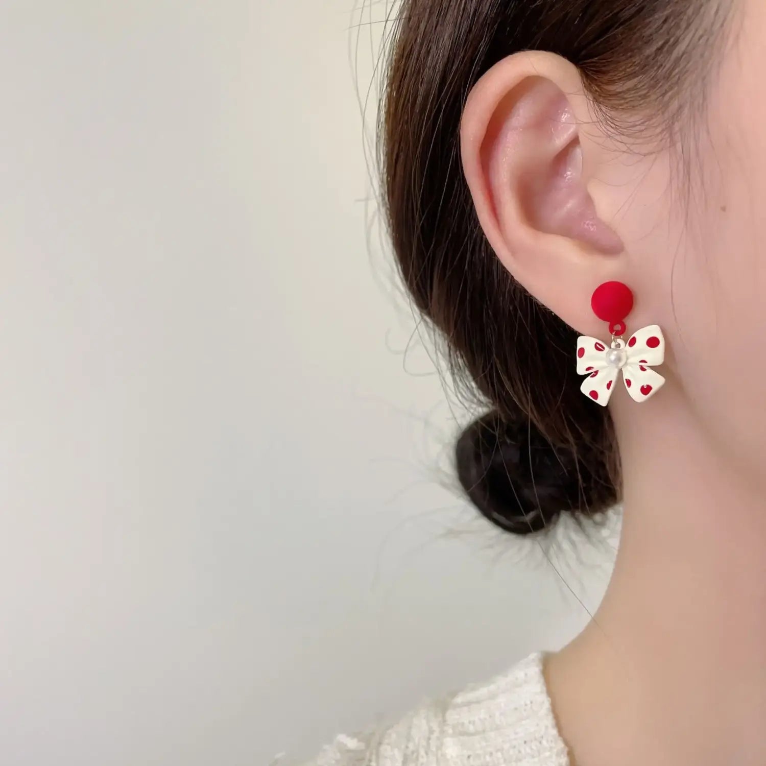 Cute Pearl Bowknot Drop Earrings
