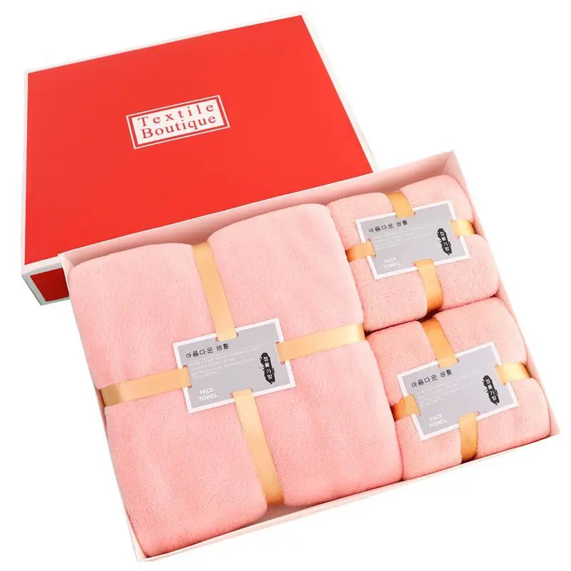 Pink towel set in a gift box.