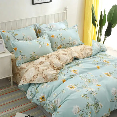 Floral patterned bedding set.