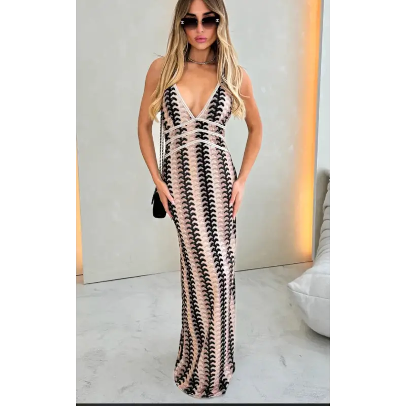 Patterned maxi dress.