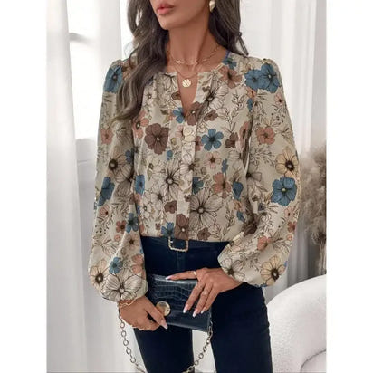 Floral print blouse.