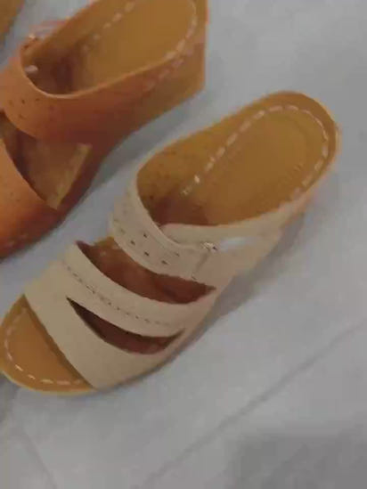 Platform Round Toe Sandals